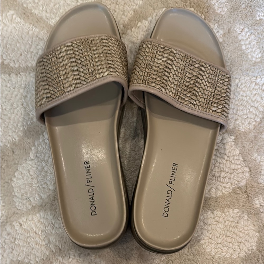 Donald J. Pliner Fiji Woven Women's Tan Slide Sandals